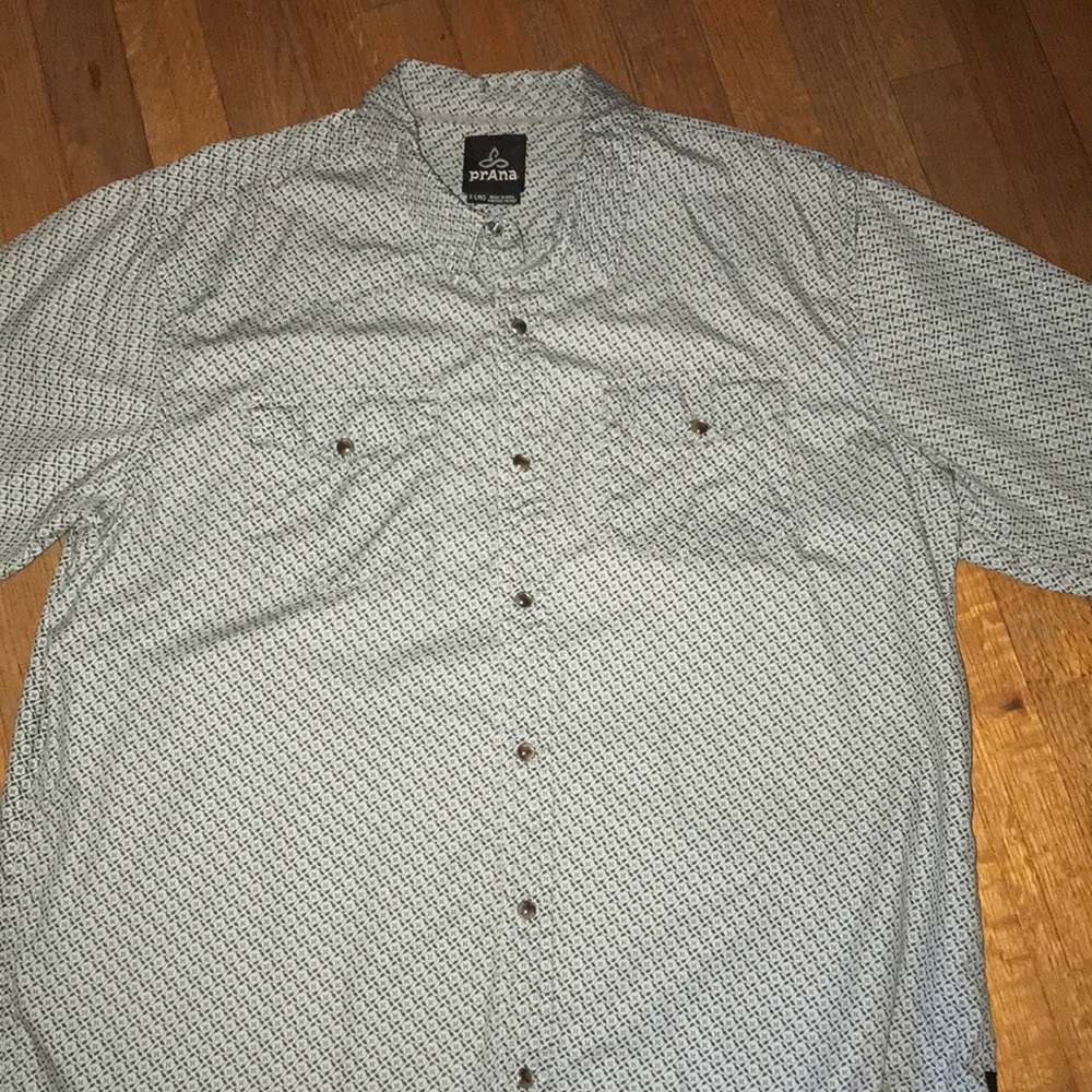 Men’s Prana snap button short sleeve shirt